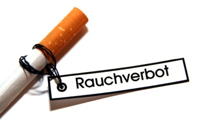 Rauchverbot in Lokalen: Erhöhte Lärm-Duldungspflicht der Anrainer?